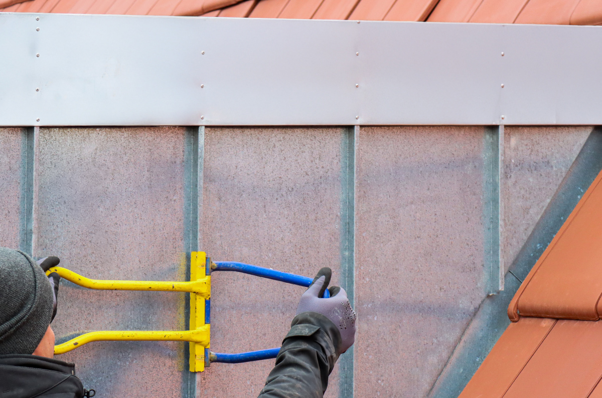 Bauklempnerei_Luebeck_Stehfalzdeckung Bauklempnerei Lübeck - Stehfalzdeckung